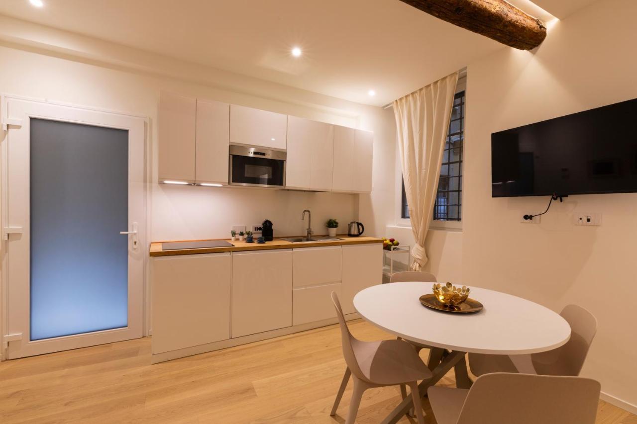 Apartament Domus Ticinese Mediolan Zewnętrze zdjęcie
